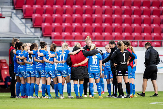 Kalmars spelare samlas