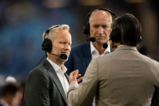 Øyvind Alsaker and Erik Thorstvedt, TV 2 reporters