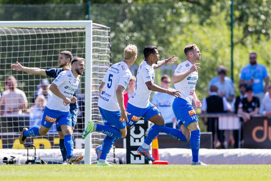 Värnamos Gustav Engvall jublar