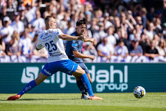 Värnamos Victor Eriksson och Malmö FFs Stefano Vecchia