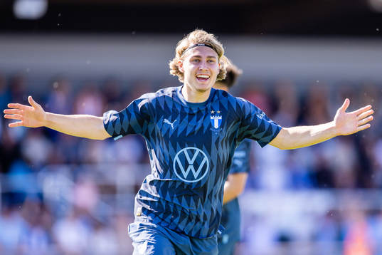 Malmö FFs Sebastian Nanasi jublar