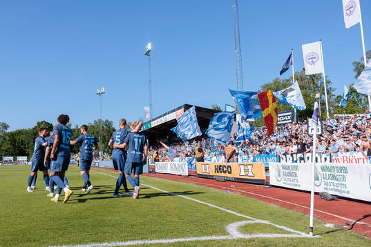 Malmö FFs spelare jublar