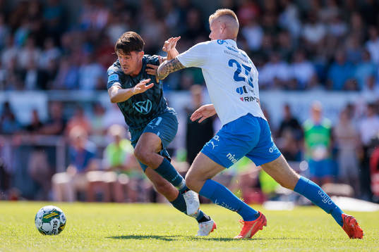 Malmö FFs Stefano Vecchia och Värnamos Victor Eriksson