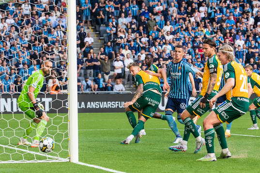IFK Norrköpings målvakt Oscar Jansson, Marco Lund