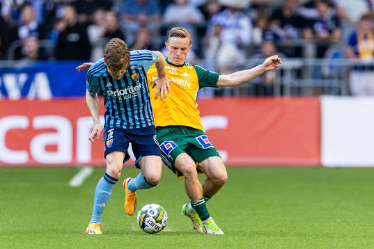 Djurgårdens Oliver Berg och IFK Norrköpings Jacob Ortmark