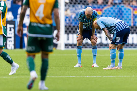 Djurgårdens Marcus Danielson och Magnus Eriksson deppar