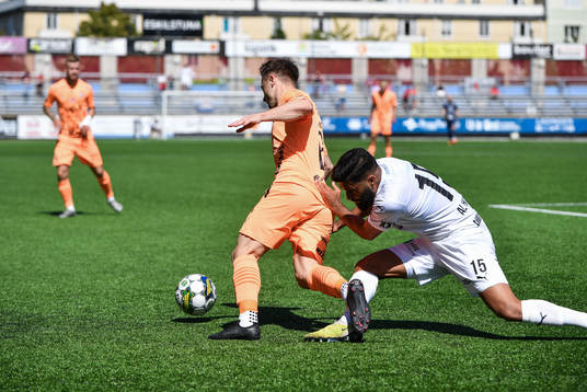 AFC Eskilstunas Ryan Williams och Helsingborgs Amin