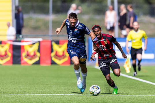 Örgrytes Erion Sadiku och Östersunds Chovanie Amatkarijo