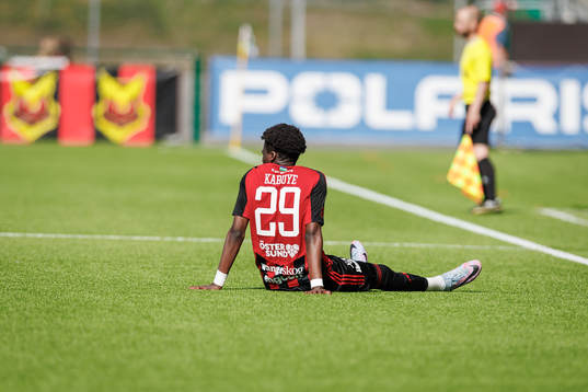 Östersunds Yannick Armel Assiedou Adjoumani har ont