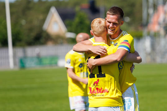 Falkenbergs Tim Stålheden jublar