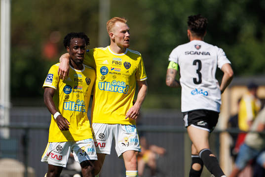 Falkenbergs Godwin Aguda och Linus Borgström