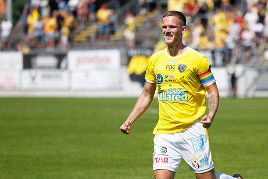 Falkenbergs Tim Stålheden jublar