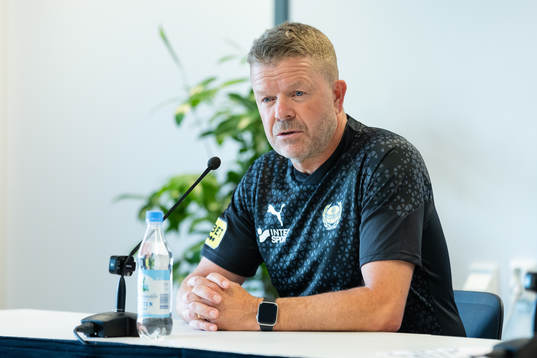 Mjällbys tränare Anders Torstensson på presskonferensen