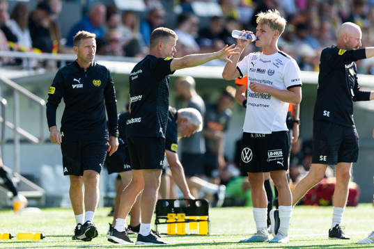 Mjällbys tränare Anders Torstensson och Max Fenger