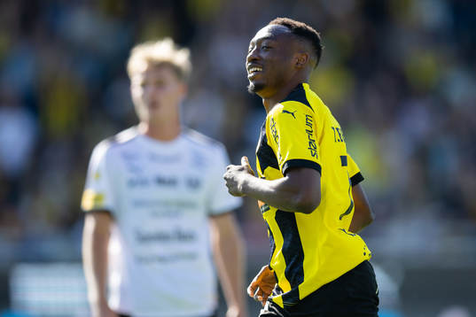 Häckens Benie Adama Traore jublar