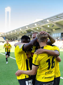 Häckens Pontus Dahbo jublar med lagkamrater