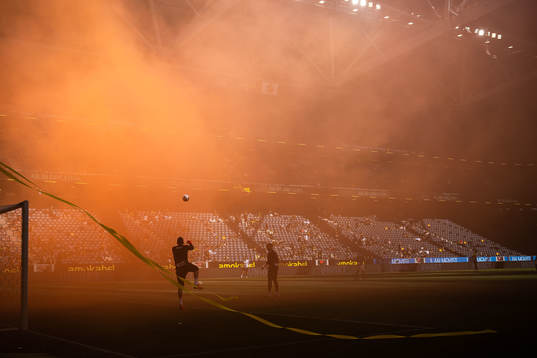 Rökutveckling av pyroteknik på uppvärmning