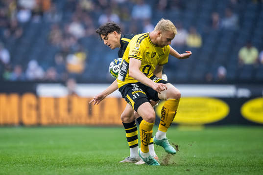 AIKs Taha Ayari och Elfsborgs Sveinn Guðjohnsen