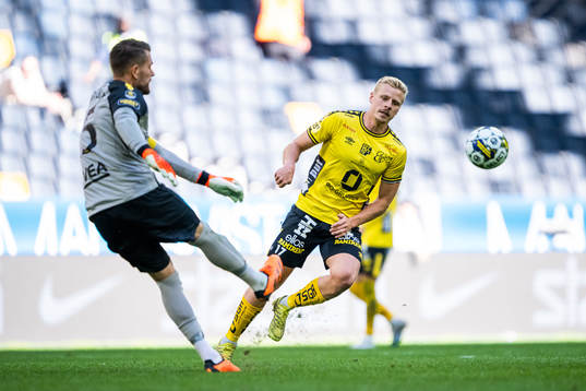 AIKs målvakt Kristoffer Nordfeldt och Elfsborgs Per Frick
