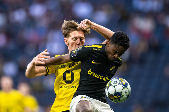 Elfsborgs Noah Söderberg och AIKs Abdihakin Ali