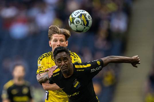 Elfsborgs Noah Söderberg och AIKs Abdihakin Ali