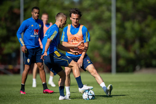 Jesper Karlsson and Hjalmar Ekdal of the Swedish national
