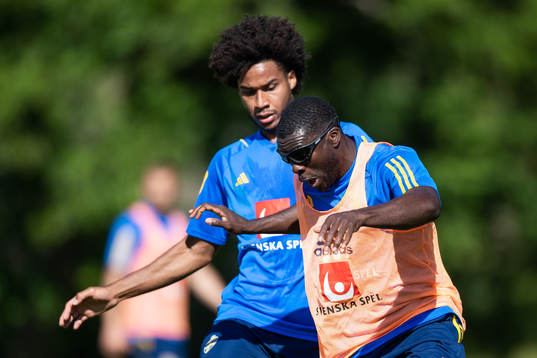Jens Cajuste and Ken Sema of the Swedish national football