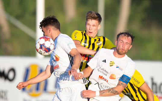 IFK Hässleholms Axel Henriksson i matchen i Svenska Cupen