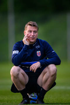 Head coach Leif Gunnar Smerud of the Norwegian Under-21