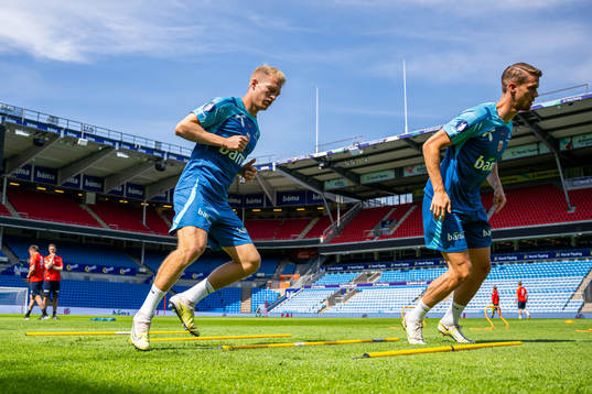 Andreas Hanche-Olsen and Kristoffer Ajer of the Norwegian
