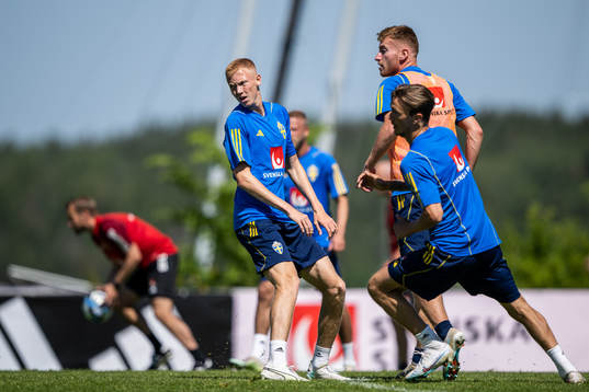 Hugo Larsson, Dejan Kulusevski and Kristoffer Olsson of the
