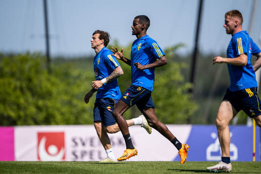 Victor Nilsson Lindelöf, Alexander Isak and Dejan