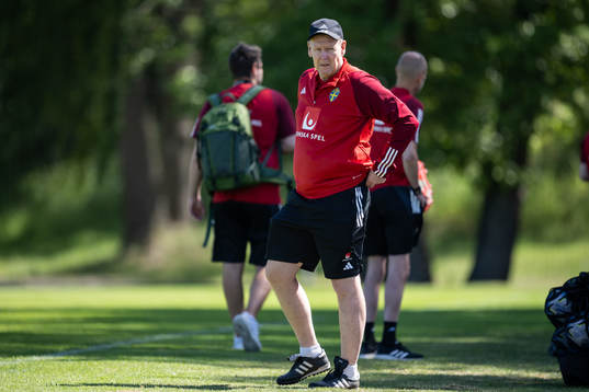 assistant coach Peter Wettergren of the Swedish national