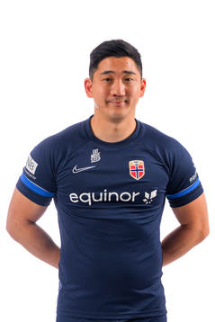 Fysio Trond Vegard Ripe poses for a team photo