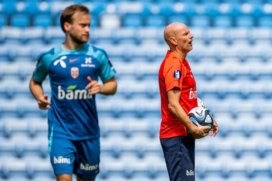 Bård Finne and Ståle Solbakken, head coach of the