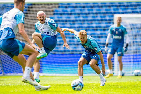 Julian Ryerson and Martin Ødegaard of the Norwegian