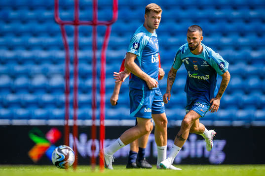 Alexander Sørloth and Kristoffer Velde of the Norwegian