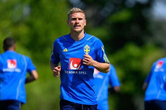 Carl Starfelt of the Swedish national football team