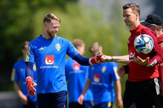 Goalkeeper Viktor Johansson and goalkeeper coach Maths