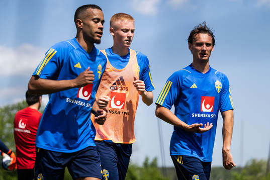 Robin Quaison, Hugo Larsson and Hjalmar Ekdal of the