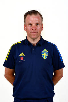 Assistant coach Viktor Eriksson