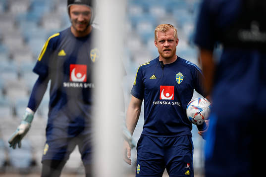 Goalkeeper coach Linus Kandolin
