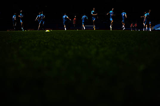 Sander Berge, Erling Braut Haaland and players of the