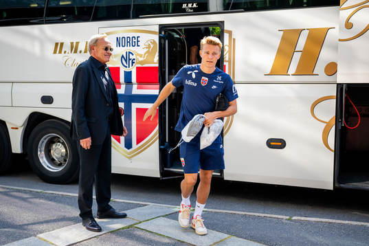 Geir Ellefsen, head of security, and Martin Ødegaard of