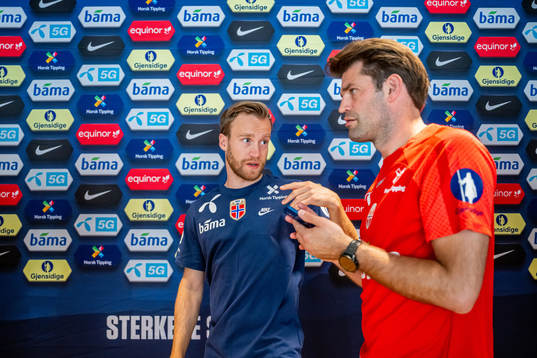 Bård Finne and Morten Morisbak Skjønsberg, press officer