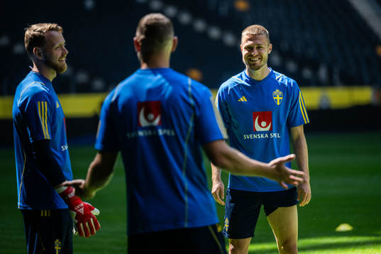 Goalkeeper Viktor Johansson and Mattias Svanberg of the