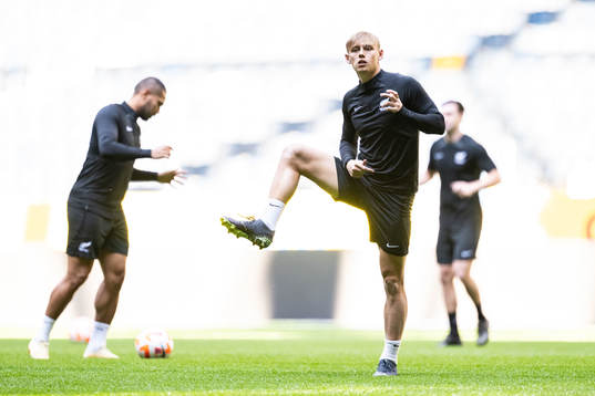Bläddra bland fler bilder av Football, New Zealand, Training