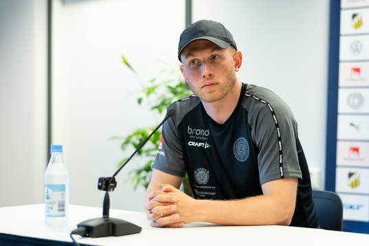 IK Uppsalas tränare Samuel Fagerholm på presskonferensen