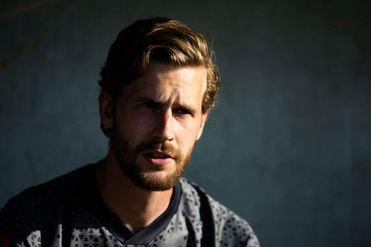 Häckens fystränare Joel Dahlberg innan fotbollsmatchen i