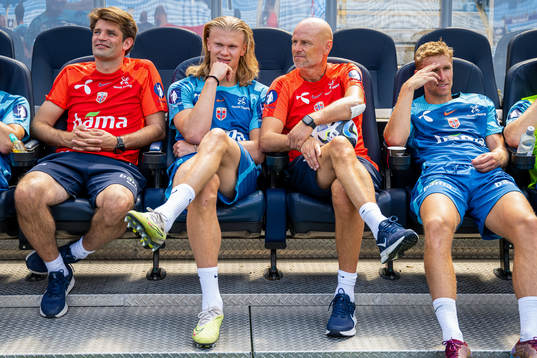 Bläddra bland fler bilder av Football, UEFA Euro Qualifier, Norway, training